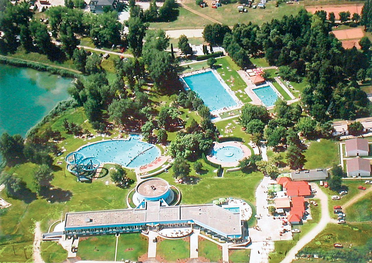 Hotel Therma Dunajská Streda Dış mekan fotoğraf