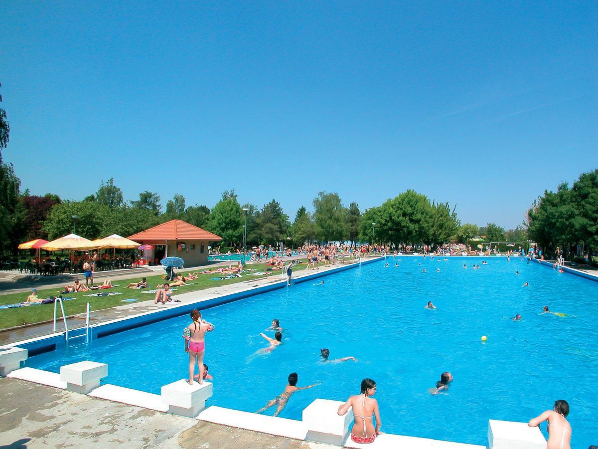 Hotel Therma Dunajská Streda Dış mekan fotoğraf